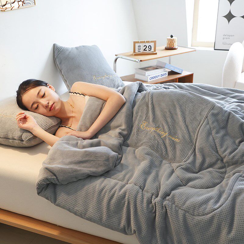 男士纯色抱枕被子两用冬季加厚午休毯办公室车载枕头沙发靠垫简约,居家布艺,抱枕被,淘宝优惠券,粉丝福利购,淘宝优惠卷