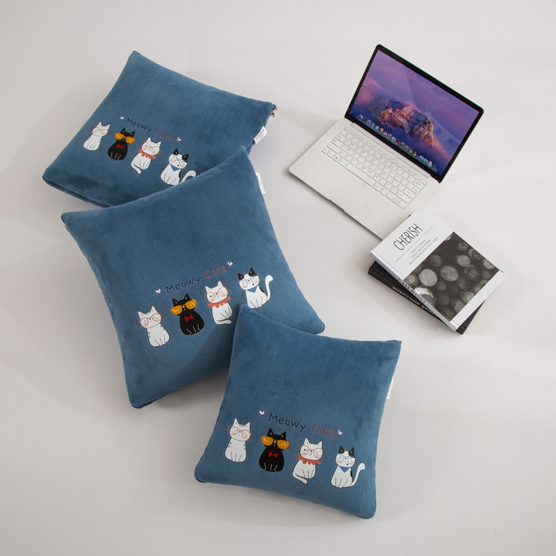 加厚牛奶绒抱枕被子两用沙发午睡枕头被汽车靠垫办公室.靠枕空调