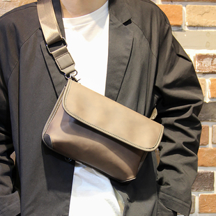 男款斜挎包男士单肩包潮流时尚小包学肩包男生个性挎包日常街头新