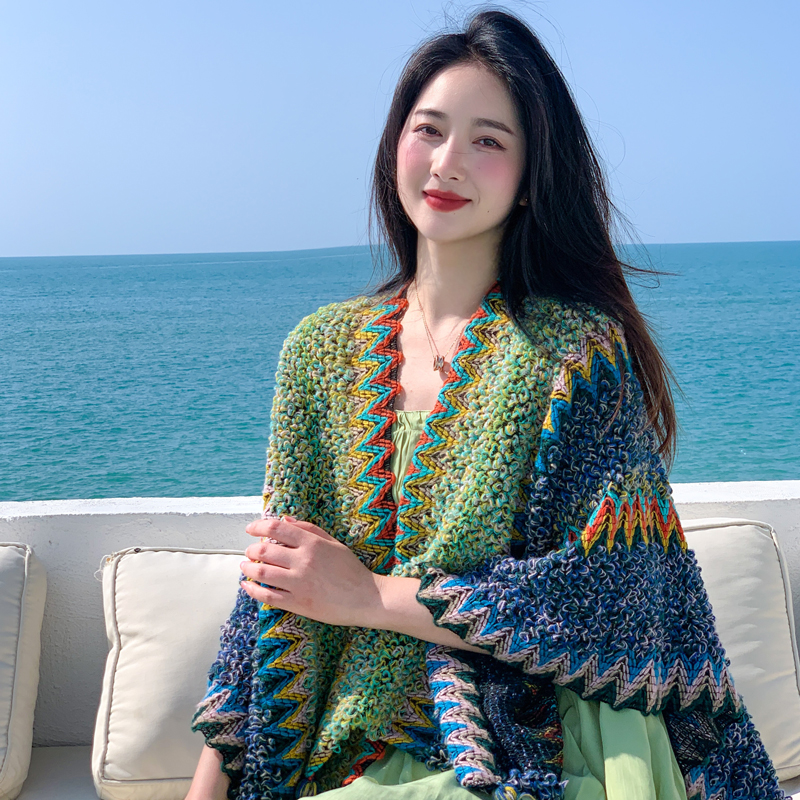 民族风披肩外搭女新款拼色秋冬季时尚云南旅游围巾两用斗篷毛毯潮