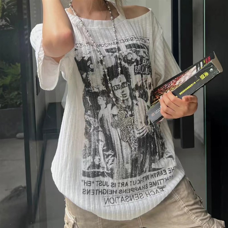 女士短袖亚文化小众t恤夏季新款别致宽松遮肚子露肩斜肩上衣显瘦