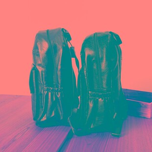 柔软狠有质感!狠实用。日常出行双肩包男简约大容量旅行背包潮