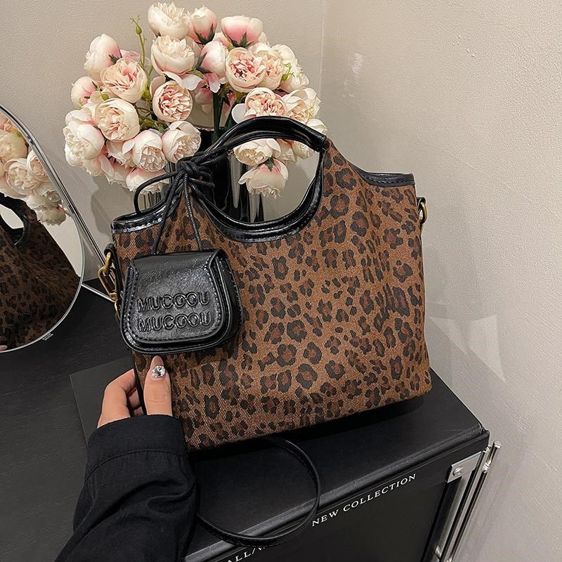 手提豹纹包包女秋季2024新款潮时尚小水桶包百搭斜挎包菜篮包,箱包皮具/热销女包/男包,水桶包,淘宝优惠券,粉丝福利购,淘宝优惠卷