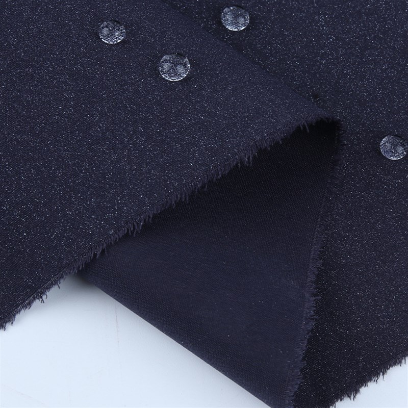 T800酷丝棉布料 防水羽绒服冲锋衣风衣面料 平纹烫金涤纶布料春夏