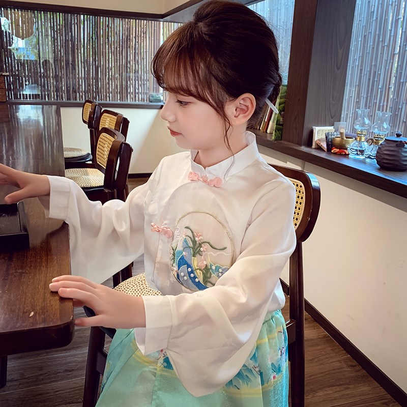热销女童新中式衬衫女童2024新款洋气儿童超仙古风盘扣上衣小女孩