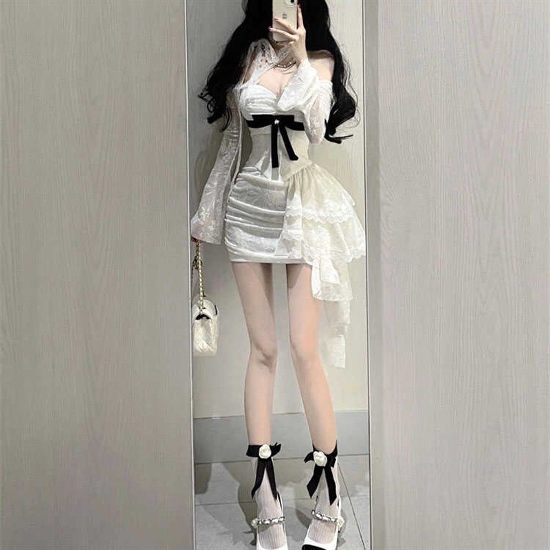 法式高级感白色连衣裙女夏季新款设计感小众气质收腰显瘦蛋糕裙子