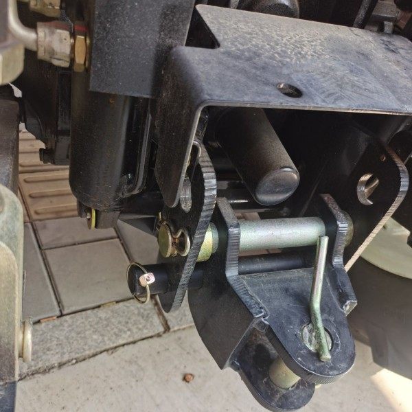 农机配件 沃德/沃得704k拖拉机牵引卡 单孔 改 双孔