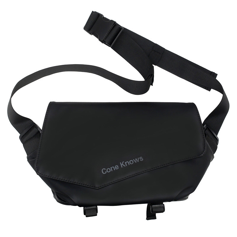 斜挎包女款轻便大容量胸包户外登山小背包运动工装骑行冲锋包女生