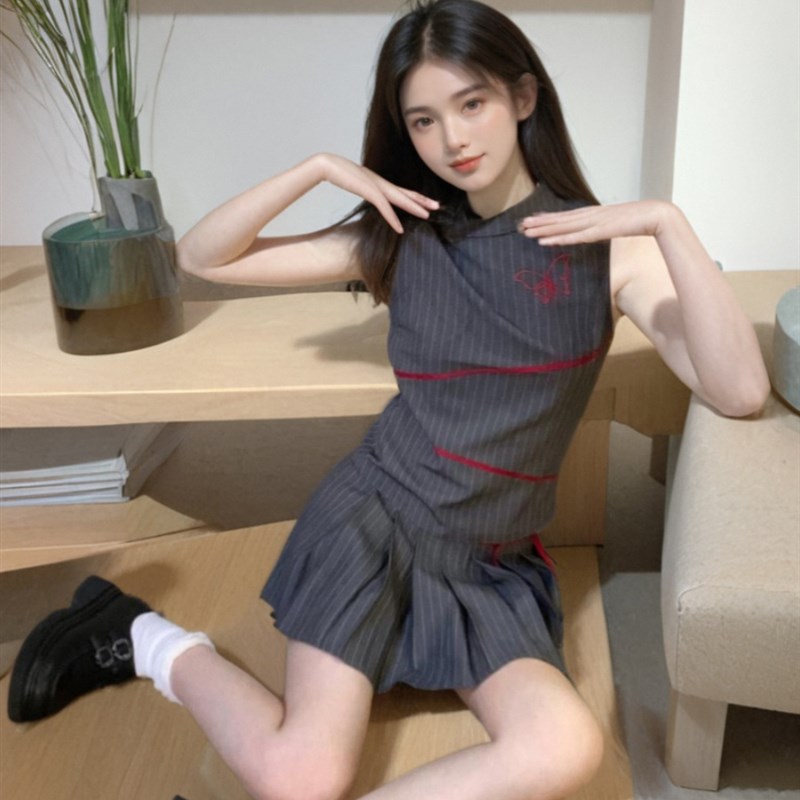 现货时尚套装女夏2024新款辣妹修身条纹背心无袖上衣百褶裙两件套