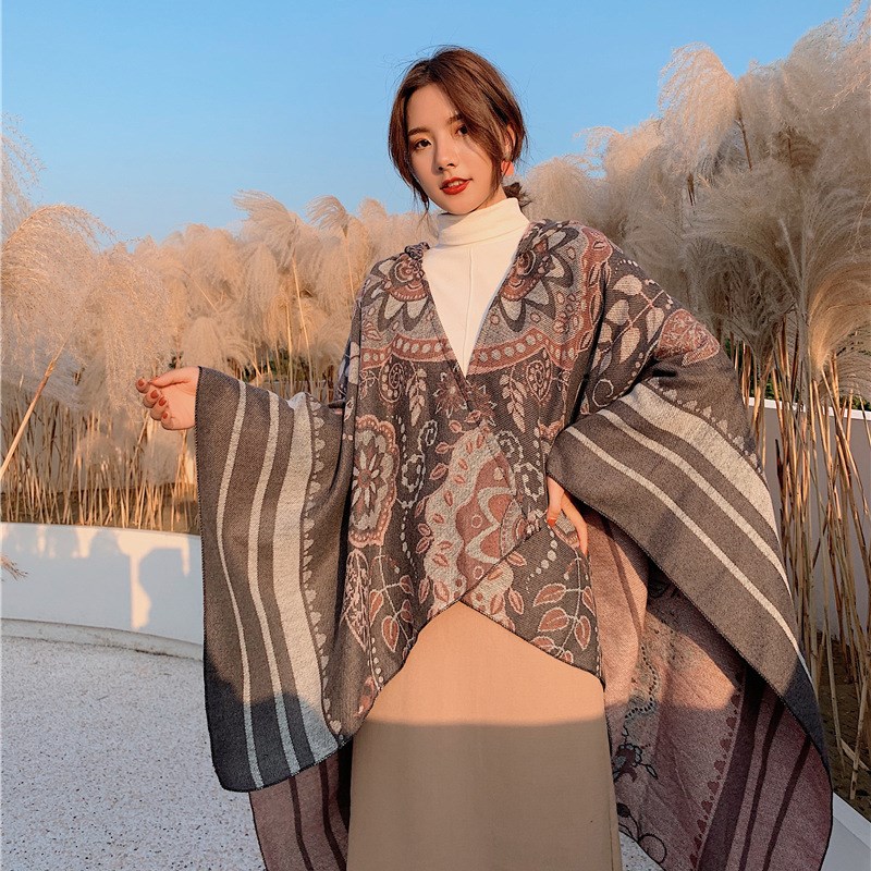 民族风韩版两用超大冬季围巾披风外搭领口大花秋冬斗篷式披肩女