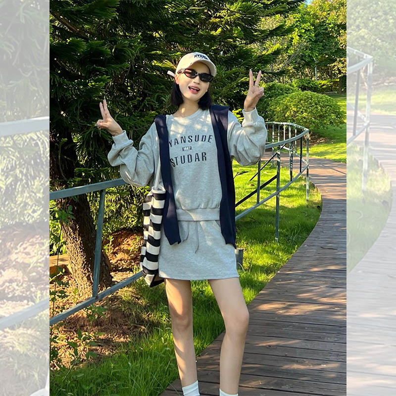 热销慵懒风灰色字母印花圆领无帽卫衣女春秋季小个子宽松短款套头