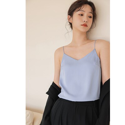 缎面带胸垫V领吊带背心女夏季美背宽松外穿内搭黑白色打底衫上衣