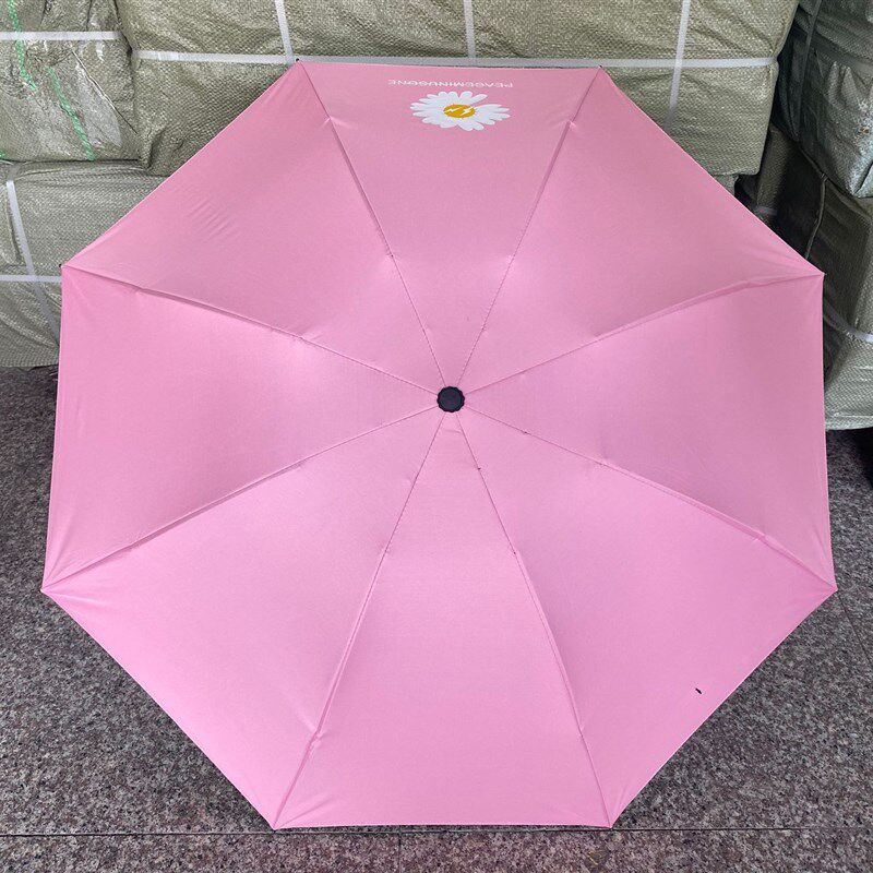厂家供应黑胶彩虹伞 q折叠雨伞三折广告雨伞防紫外线小清新伞