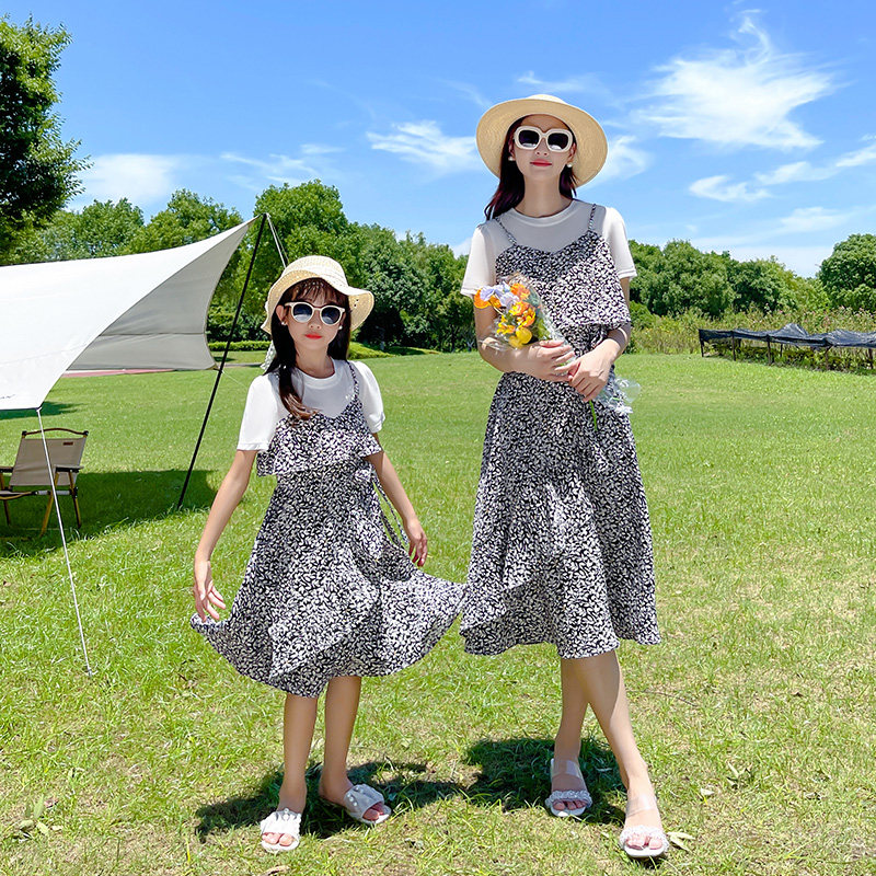 高货现货速发高端炸街亲子装夏季新款母女装碎花假两件连衣裙洋气