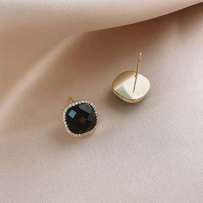 速发Sense of earrings 2022 new tide joker black stud earring