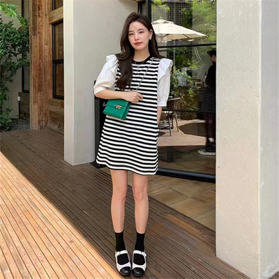 哺乳连衣裙夏季外出条纹拼接冰丝针织薄款产后辣妈V小个子喂奶衣