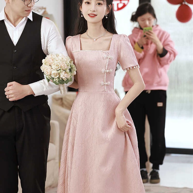 粉色小礼服轻奢小众日常结婚订婚连衣裙宴会敬酒服平时可穿高级感