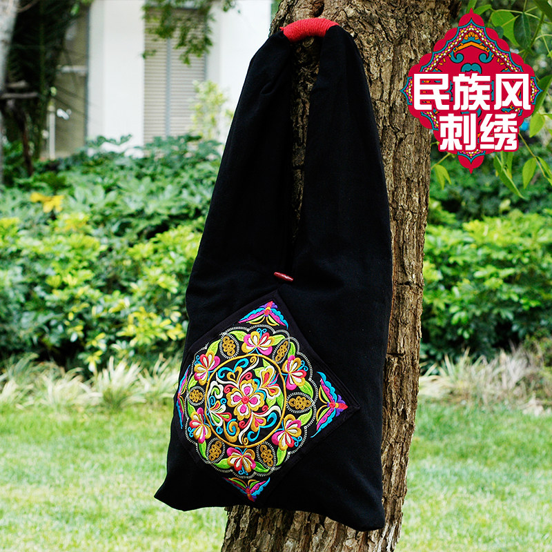 布包女单肩包民族风文艺百搭布袋包简约绣花帆布包大容量手提包