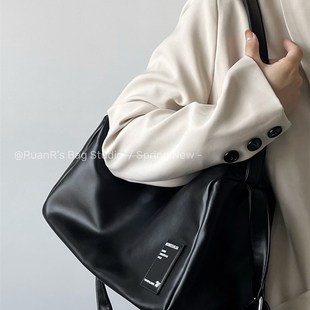 软软的包 软面大容量包包 黑色高级感手提单肩斜挎包女简约休闲