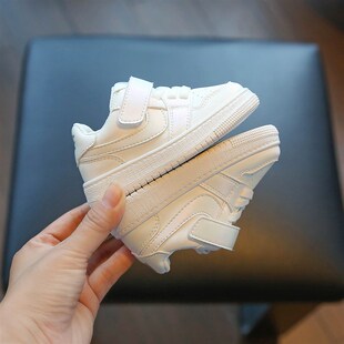 婴儿软底运动鞋男0一1-3岁春秋小童小白鞋2幼儿学步鞋女宝宝鞋子