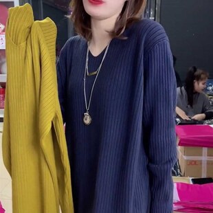 V领中长款遮屁股j大版毛衣女秋冬内搭宽松洋气长版大款针织打底衫