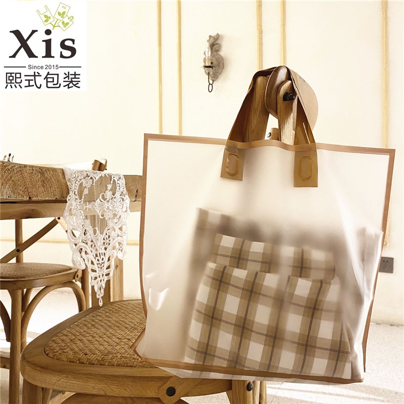 工厂销精品磨砂加厚服装手提w袋商场购物袋男女礼服打包袋童装礼