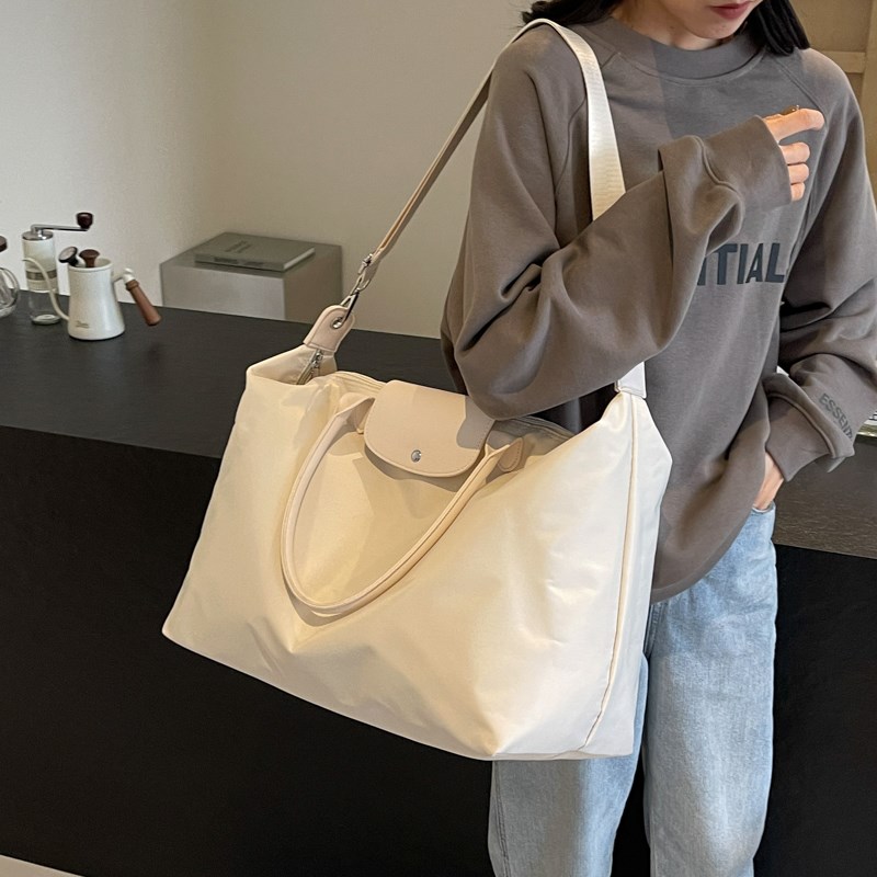 尼龙短途出差旅行包健身大包大容量手提包女瑜伽训练运动包单肩包