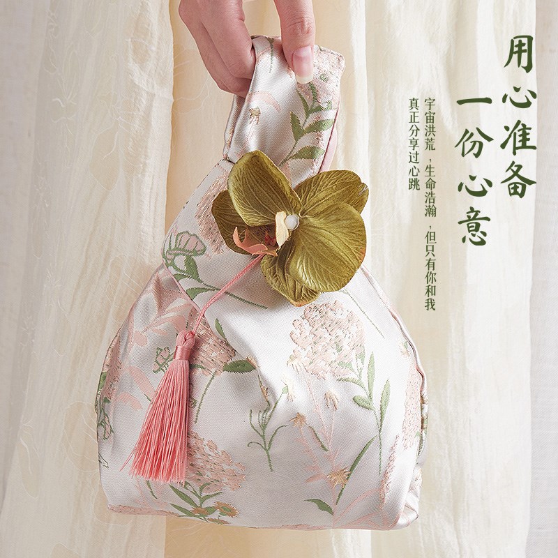 现货母亲节礼物送妈妈生日礼物高级实用丝巾女生岳母送50婆婆礼品