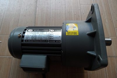 新品￥南疆齿轮减速电机 C28 200W 380J220 1:200全新上