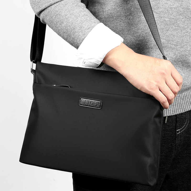 休闲斜挎包男士单肩包防水牛津布男包帆布运动学院风背包小挎包