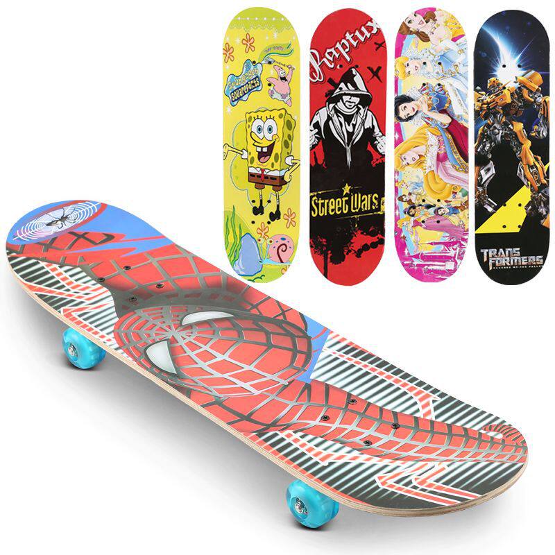 儿童滑板四轮初学者滑板车青少年小孩闪光男女双翘板60*15cm【恐