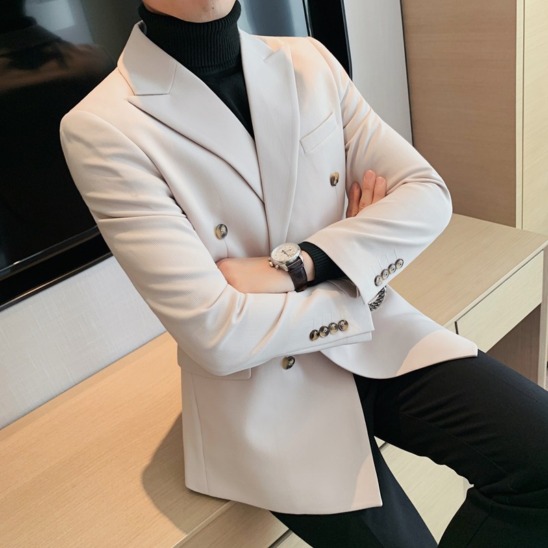 男士高级感穿搭秋冬西装2021年双排扣设计师款修身西服白色外套潮