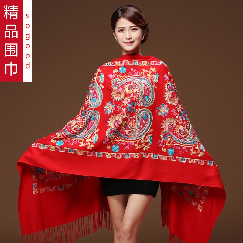 新款手工刺绣民族风满绣羊绒披肩女韩版秋冬季长款百搭保暖围巾女