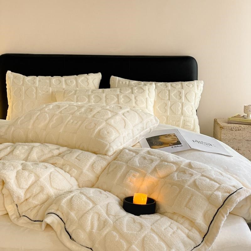 冬季防静电加绒加厚牛奶绒四件套被套塔芙绒被罩裸睡床单床上用品