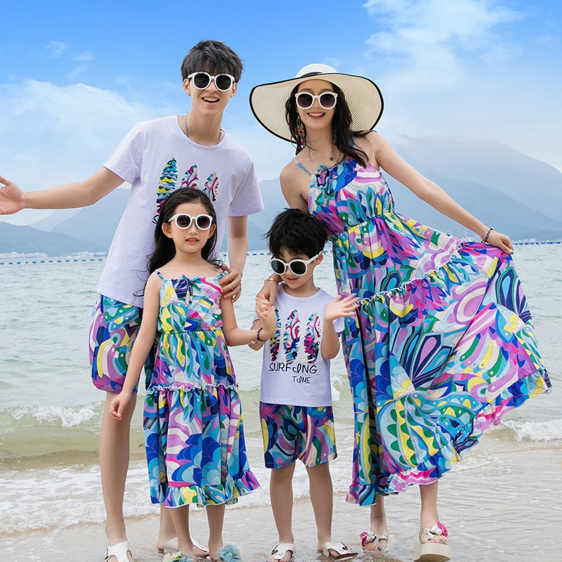 现货海边度假亲子装一家三口沙滩B裙母女装三亚高端洋气连衣裙一