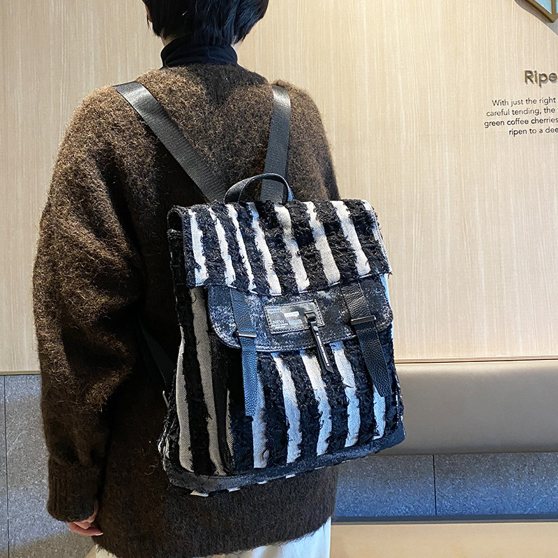 日系牛仔帆布条纹双肩包秋冬大容量学院文艺风暗黑系揹包通勤女包