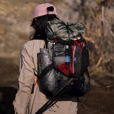 户外登山包轻量化一日徒步旅行双肩包越野爬山超轻便防水背包