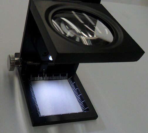 金属黑色折叠式照布镜 10倍照布镜 10倍放大镜 便携折叠式放大镜