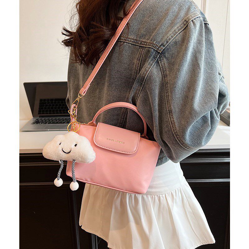粉色包包女设计感小众2024新款时尚斜挎包手提小包女士上班小拎包