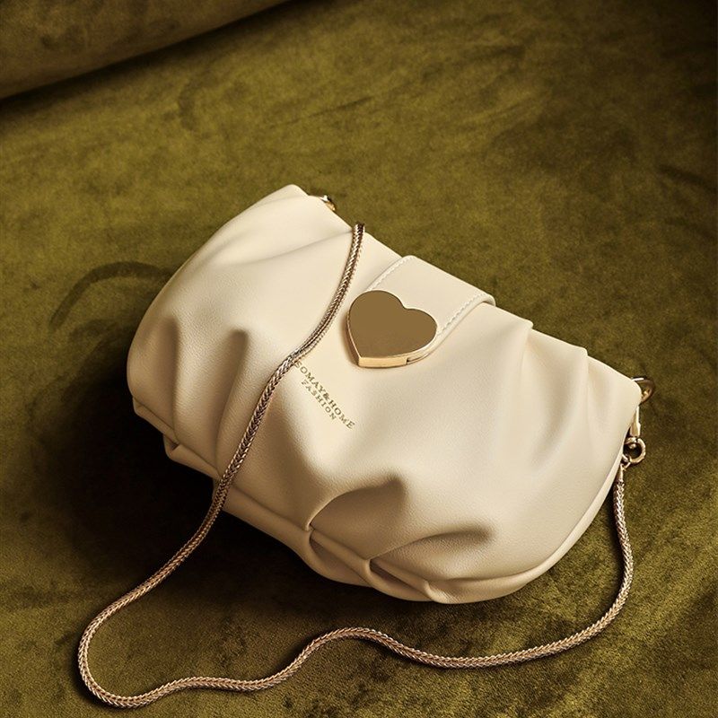 云朵包包女2024新款小众马鞍包白色学生链条单肩斜挎包腋下女包