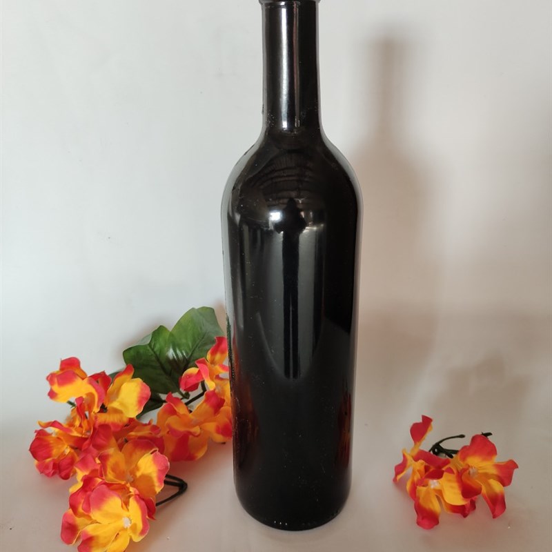 厂家糖化玻璃酒瓶砸头糖酒瓶道具酒瓶电影道具易碎