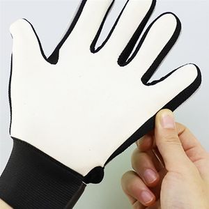 极速Kids Soccer Football Goalkeeper Gloves Latex Portable An