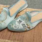 夏季 复古民U族风尖头旗袍 女外穿平底茶服绣花凉鞋 新款 包头半拖鞋