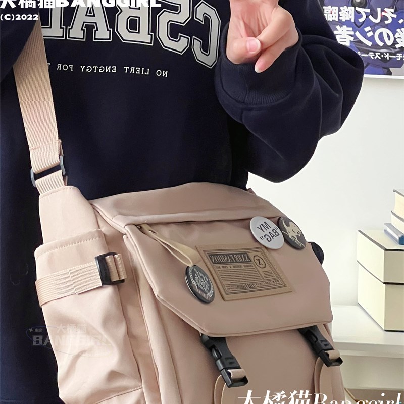 日系工装复古邮差包男大学生上课单肩背包韩版潮流大容量斜挎包女