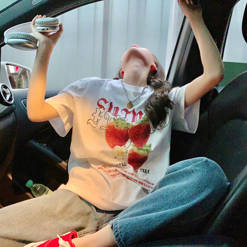 潮牌草莓印花洋气短袖T恤女夏季宽松韩版休闲简约百搭中长款上衣