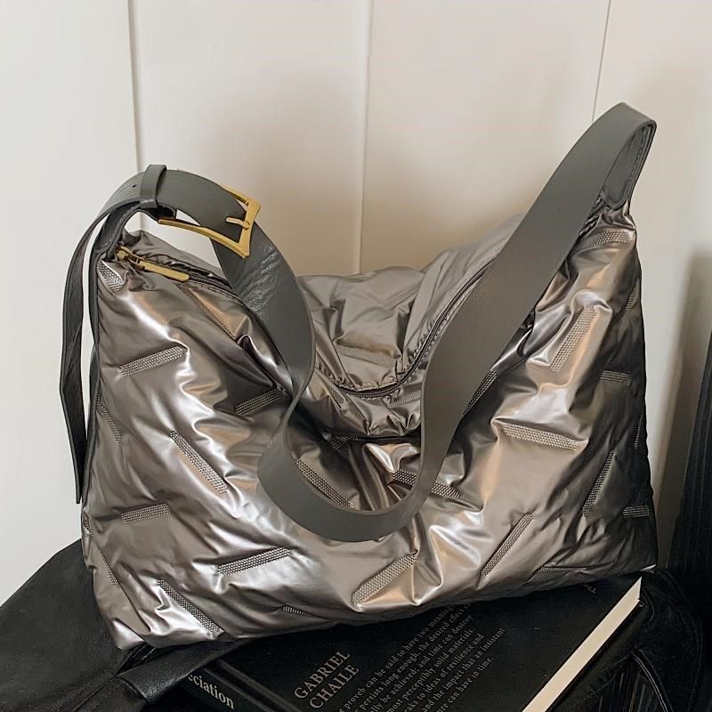 休闲大容量羽绒包包女2024新款秋冬流行百搭斜挎包质感软面棉服包,箱包皮具/热销女包/男包,托特包,淘宝优惠券,粉丝福利购,淘宝优惠卷