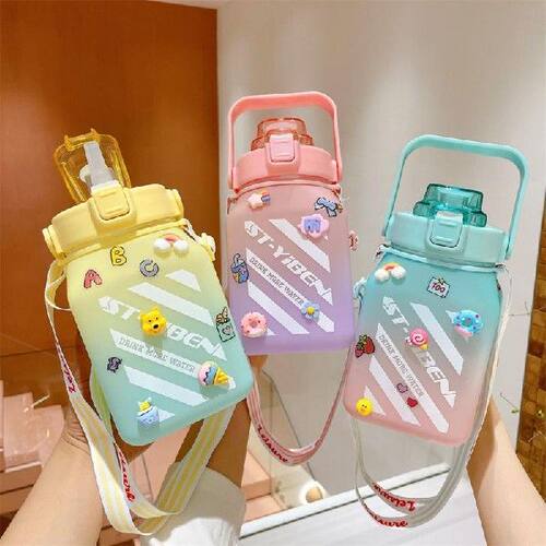 热销2L Straw Cup Large-capacity Plastic Cup Frosted Gradient
