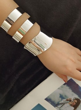 简约夸张银色手镯宽不规则镜面时髦小众设计感几何宽边波浪手环女