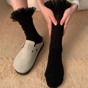 心巴 黑色蕾丝拼接一下就戳中我 显白显腿细 芭蕾蕾丝袜好绝啊