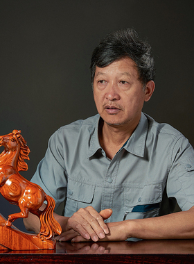 花梨木雕马摆件实i木雕刻工艺礼品摆饰生肖木马家居客厅装饰红木